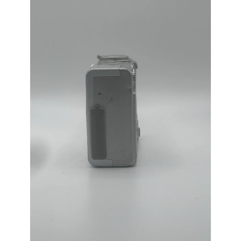 Canon PowerShot S400 Digital ELPH 4.0MP Silver Camera Untested For Parts/Repair